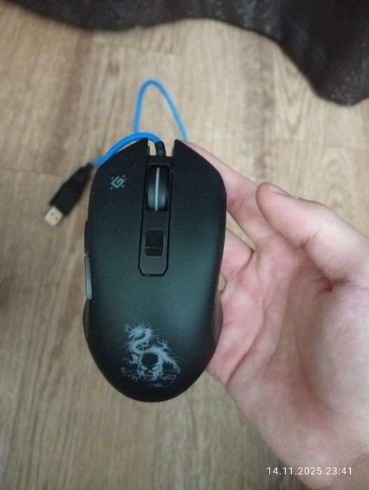 Продам наушники и 2мышки