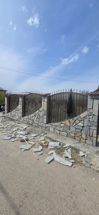 Exacutat lucari din piatra naturala de munte rezistentă la trafic greu