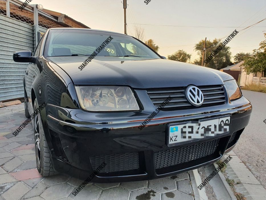 Передний бампер Volkswagen Bora-Jetta