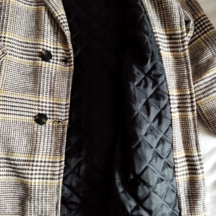 Продам полупальто на девочку