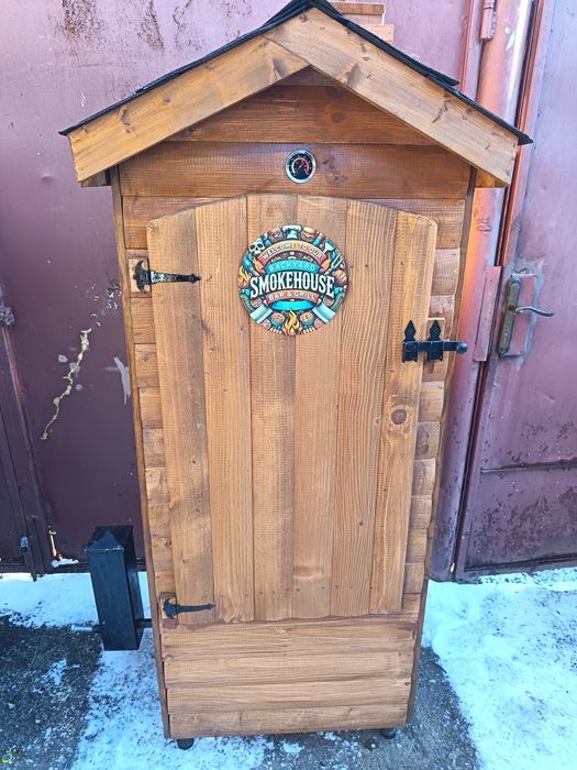 Afumătoare din lemn masiv lambriu semirotund de 2 cm cu  sistem fum