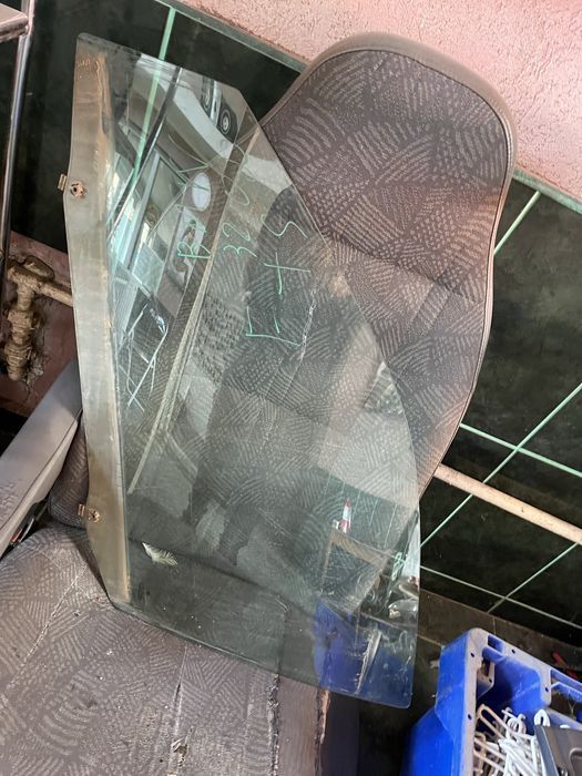 geam fata stanga bmw e46