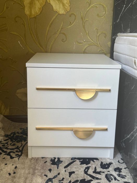 Shkaf kamplekt sotiladi