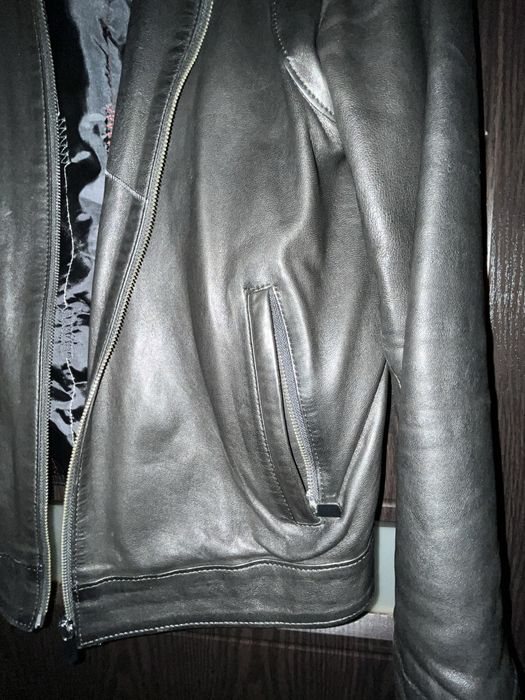 Продавам кожено яке