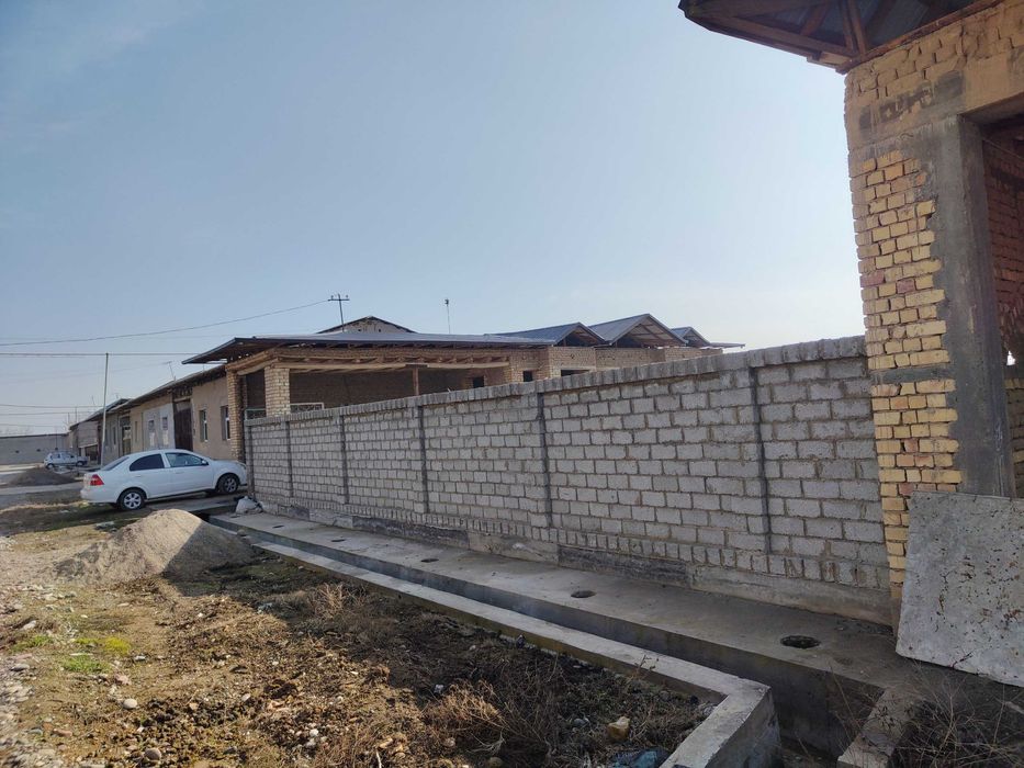 14 sotixli uy sotiladi, tayyor biznesi bilan!