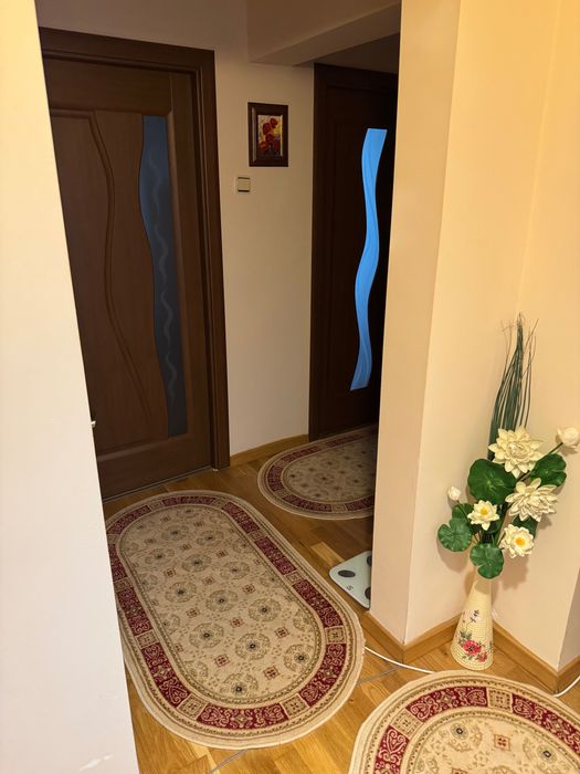 Apartament , 3 camere , etajul 3/4 , Târgu Cărbunești , Gorj