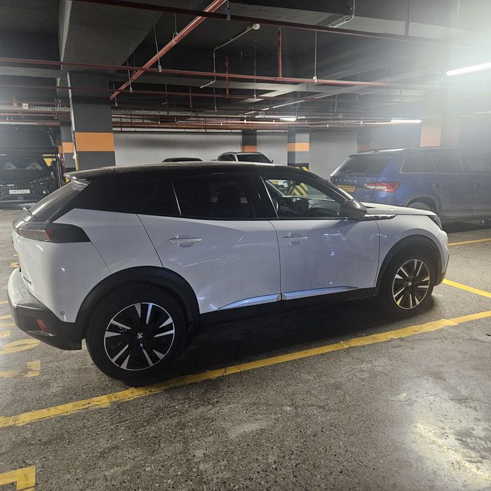 Срочно Peugeot 2008 model Sostayaniya Zor kraska toza Oʻzimni moshinam