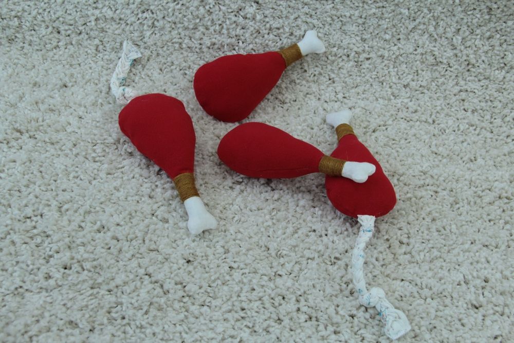 Игрушки для животных