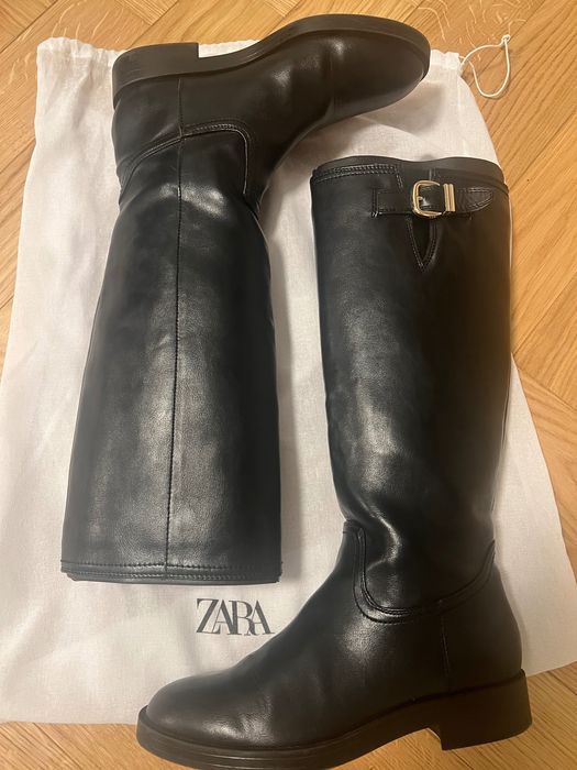 Високи ботуши Zara