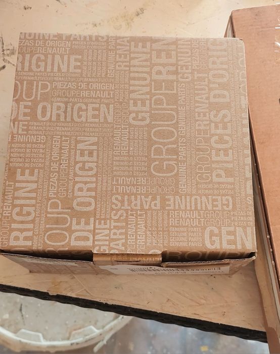 De vanzare... distributie.