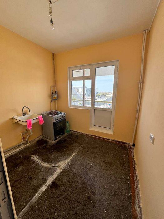 Jizzax shaxrida 2 xonalik kvartira sotiladi