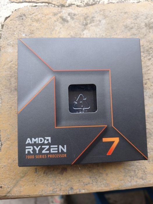 Procesor AMD RYZEN 7: 7700X