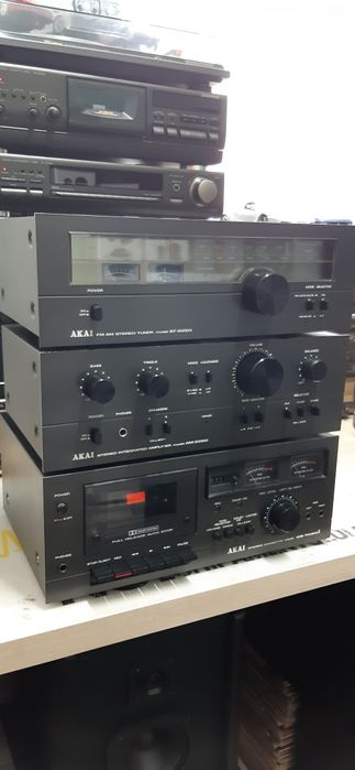 Vând linie audio Akai