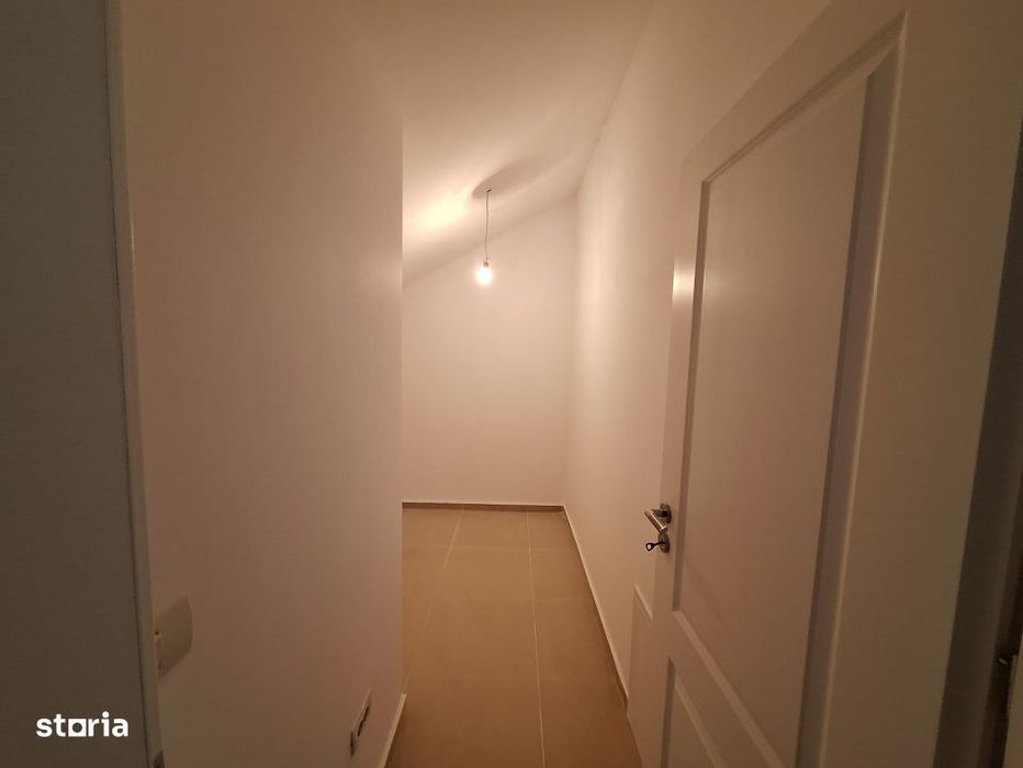 Apartament cu 3 camere- 71 mp utili-bucatarie inchisa- Pozitie excelen