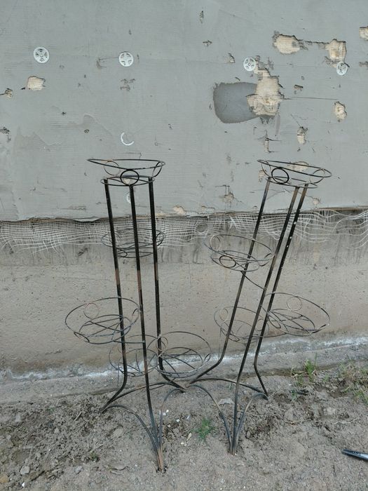 Подставка кованная для цветов