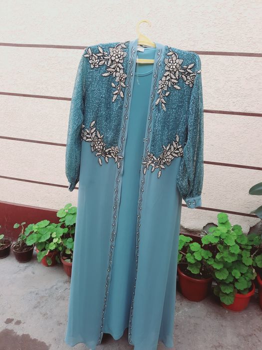 Abaya  razmeri 42 velikan
