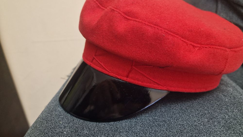 Шапка RB червена