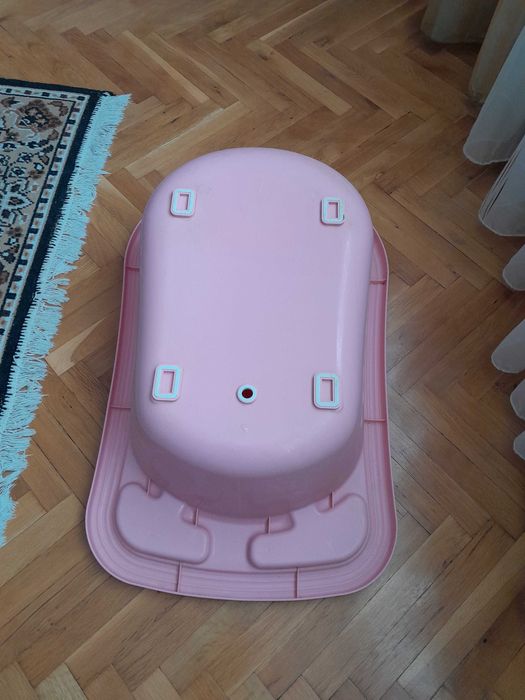 Бебешка вана в отлично състояние