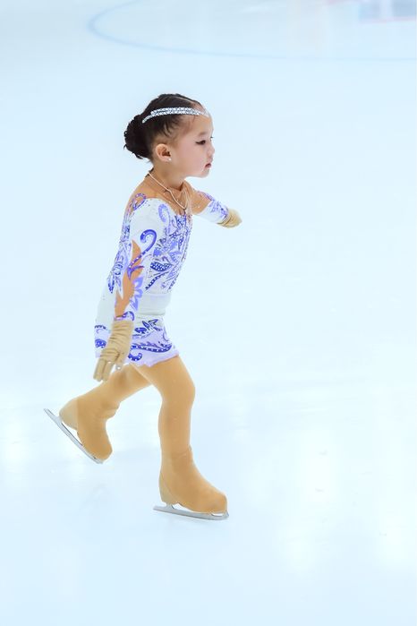 Продам платье для фигурного катания