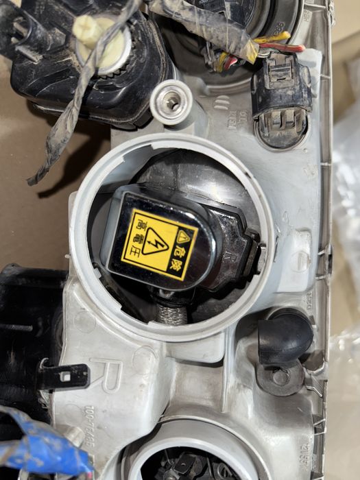 Фары 3 секционные марк 100 кузов