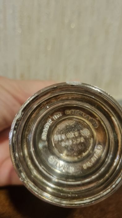 Vas argintat pentru flori