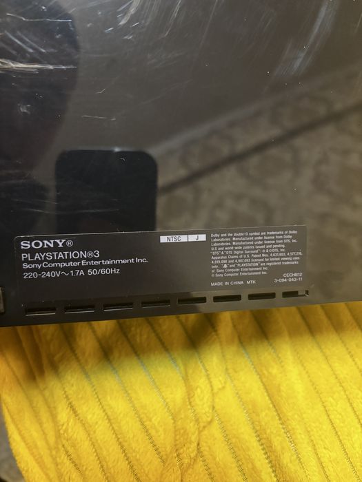 Продам ps3 в отличном состоянии