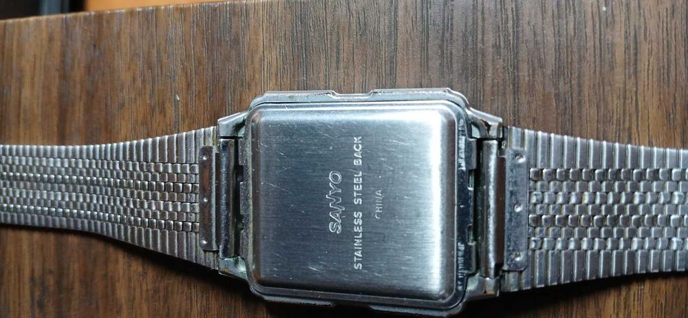 Рядък ретро дигитален часовник SANYO alarm chrono