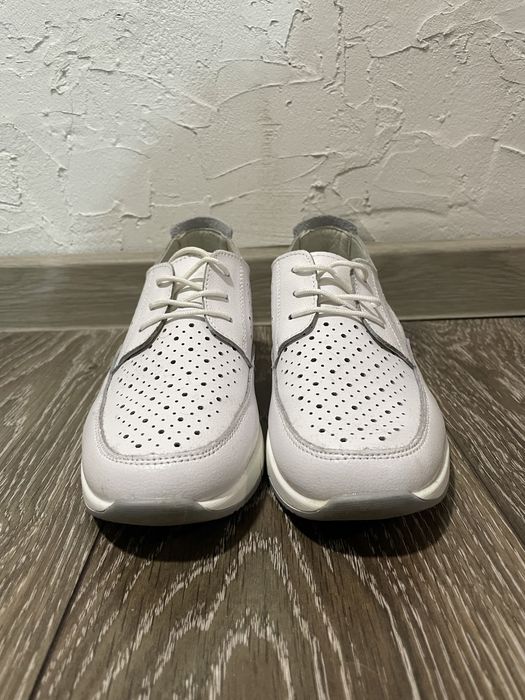 Естествена кожа обувки Тенденз