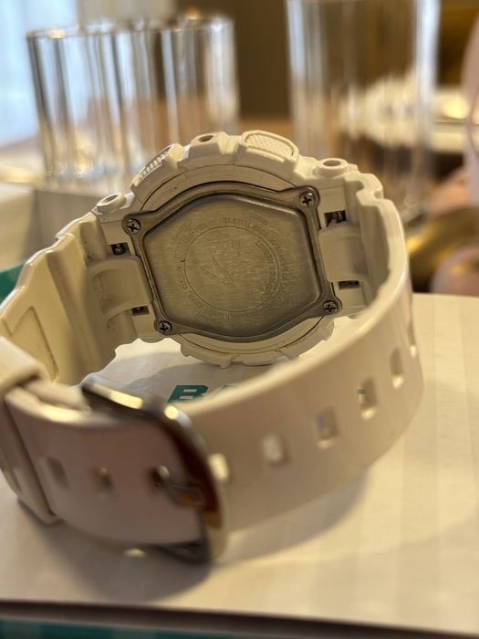 Продавам дамски часовник Baby G