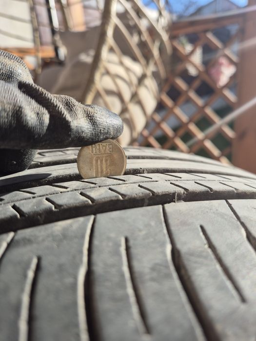 Vand 3 anvelope vara Dunlop 225 60 18