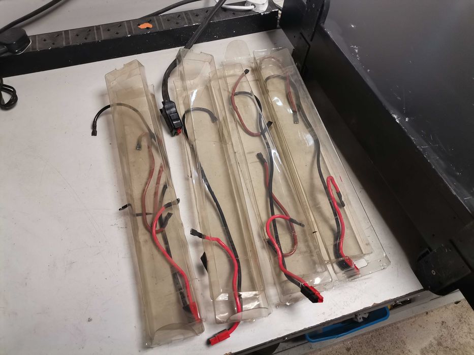 Шкаф за батерии (кутия)  UPS