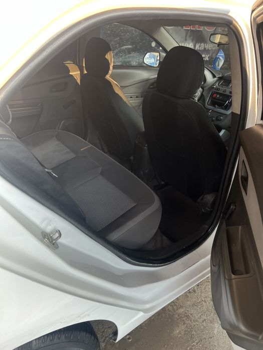 Срочно сотилади Шевроле Кобальт