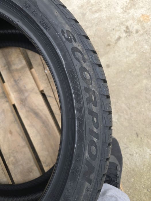 Anvelope de iarna pentru BMW x5-x6 G05-G06 pe 21 marca pirelli runflat