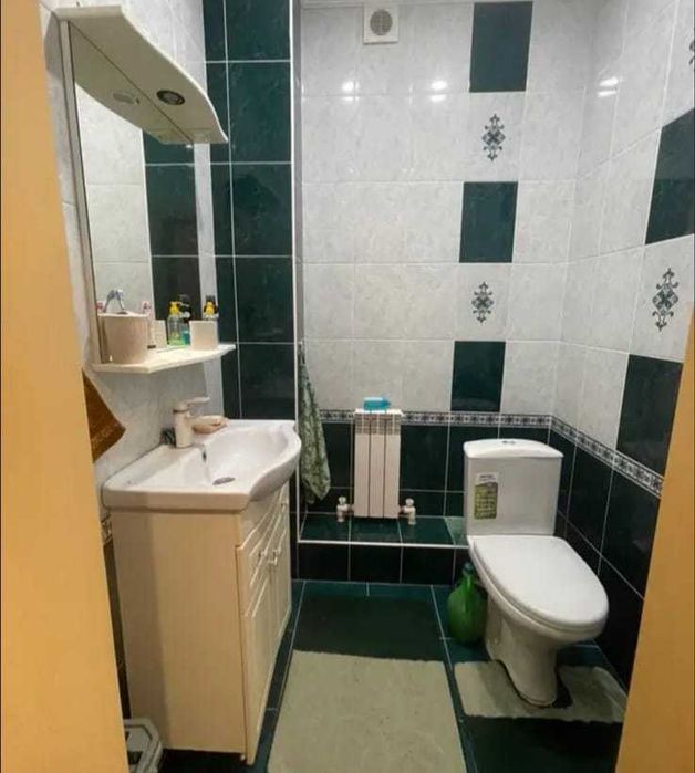 Просторный двухэтажный дом в отличном районе