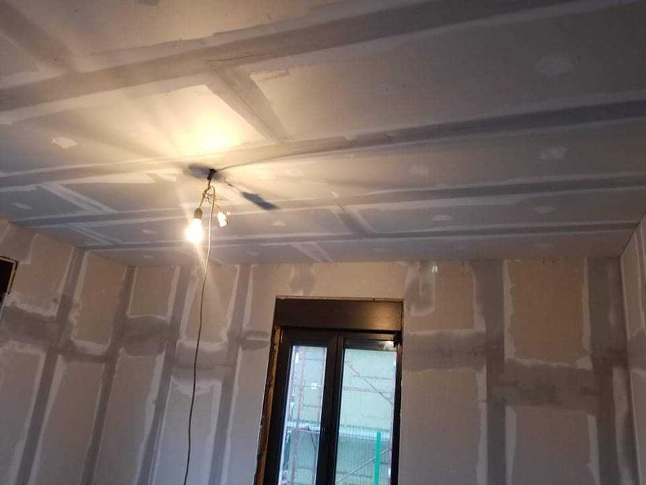 Meserias  de /Rigips, gresie faianta ,placări polistiren