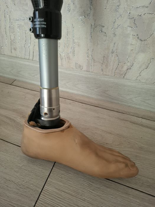 Протез ноги на левой