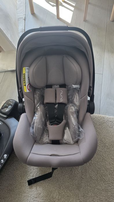 Scoica auto i-size Arra Next + baza izofix Nuna Arra