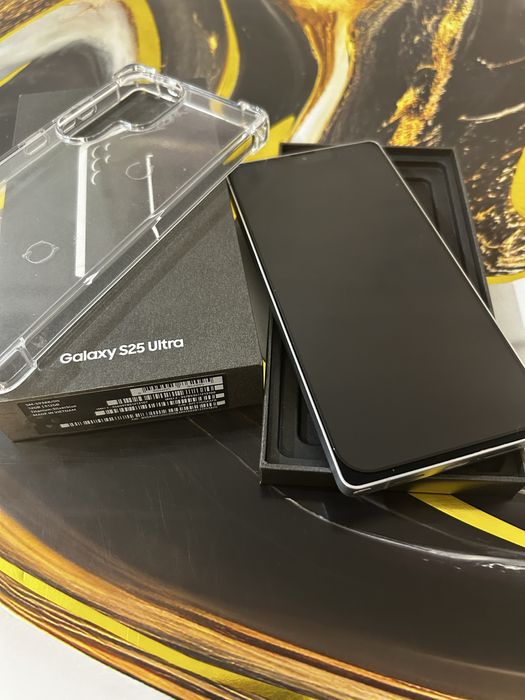 Vand Schimb Samsung S25 ultra 512 GB