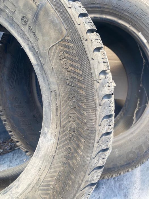 Продам автомобильную шину