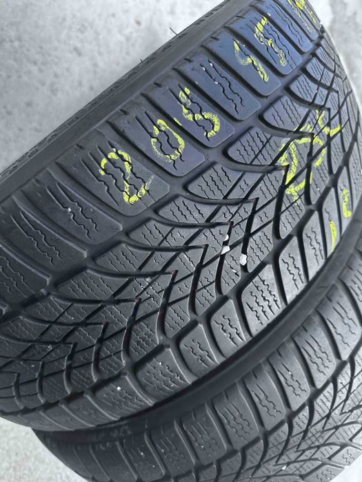 SET 2 Anvelope Iarna 205/45 R17 DUNLOP SP Winter Sport 4D Runflat