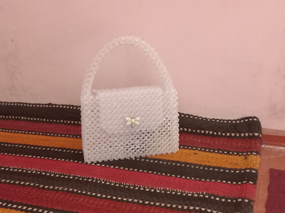 Katta munchoqli sumka