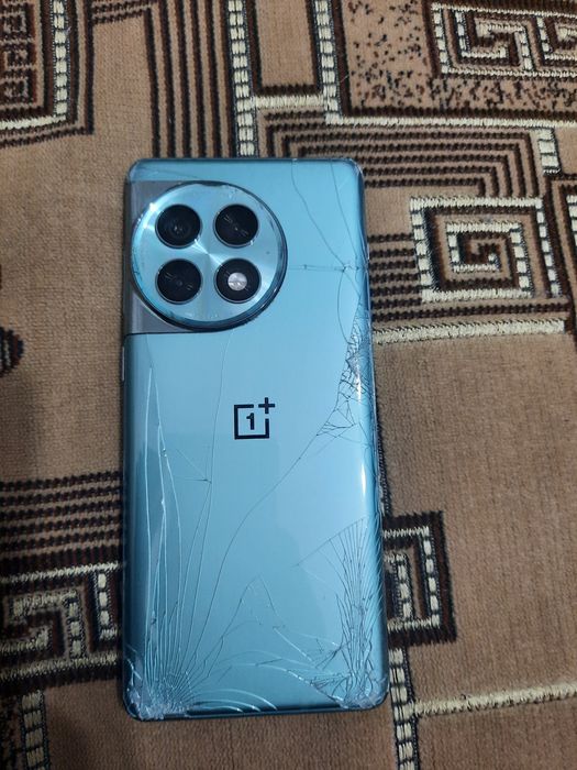 Продам Oneplus ace 2 pro 256/8