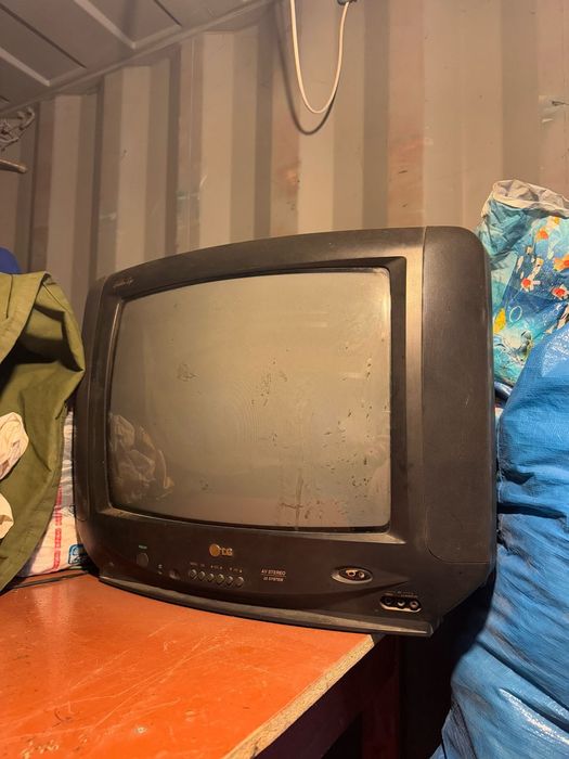 Продам старые телевизоры!