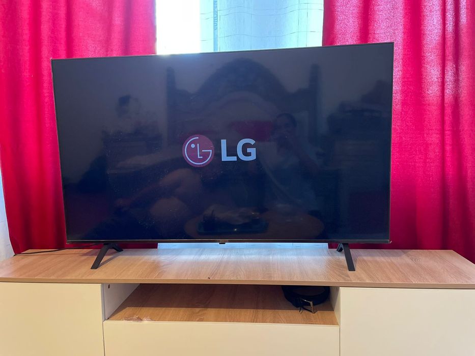 Телевизор совсем новый