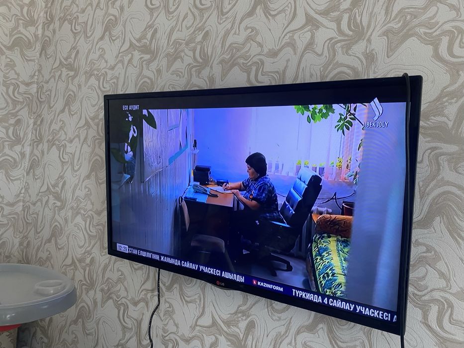 Телевизор продам