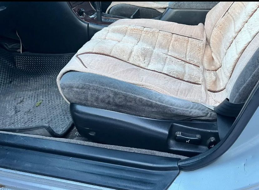 Продам хорошую машину