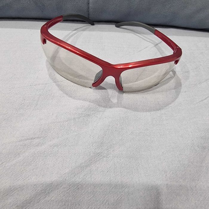 Продам очки защитные