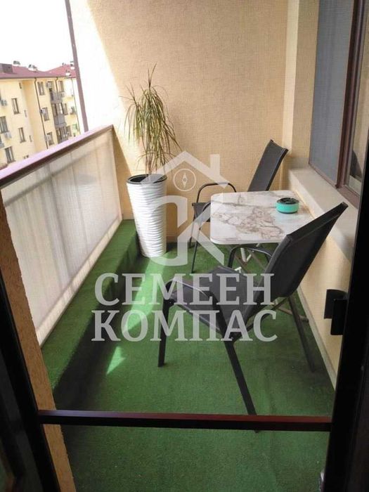 Двустаен апартамент в Остромила