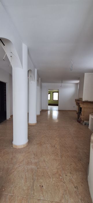 Închiriez spațiu comercial ultracentral str. Cuza Voda