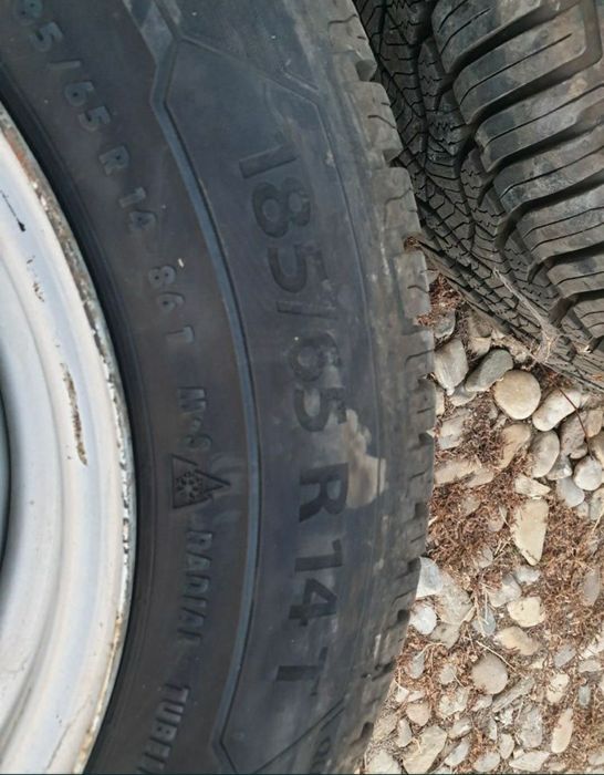 Jante cu cauciucuri Barum 185/65/14 Noi Iarna